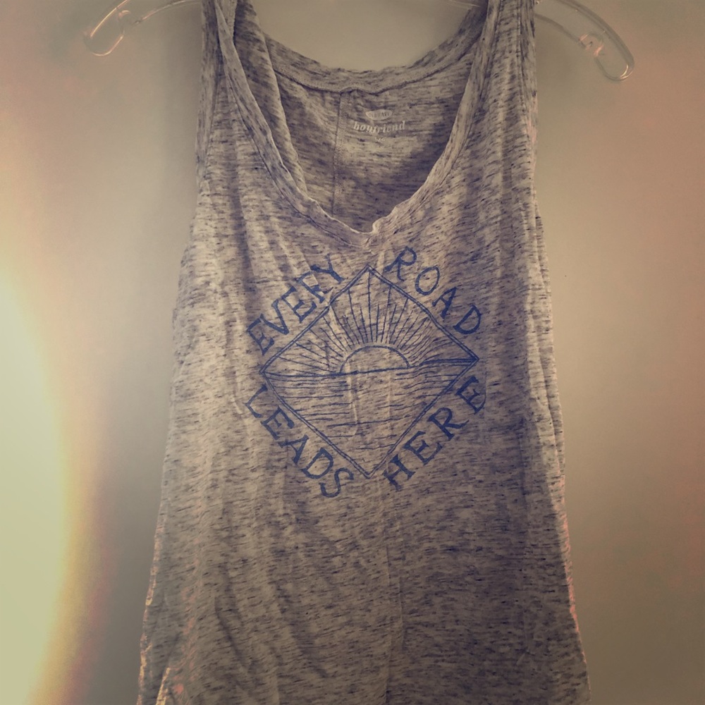 🌸sale! old navy tank top.